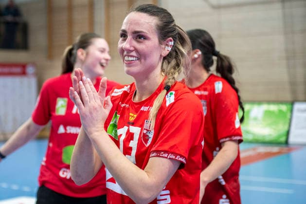 Handball Bundesliga Frauen, Saison 2025 2026 SV Union Halle-Neustadt vs.Buxtehuder SV Halle, Deutschland 03.Januar 2026: Im Bild:Madeleine Östlund Oestlund (Halle) lachend, laechelnd, gut gelaunt, grinst, grinsend, Halle Saale SWH Arena Sachsen-Anhalt Deutschland