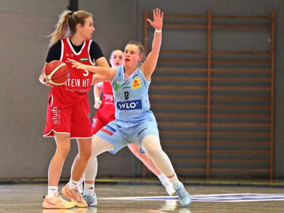 DBBL Pokal.-Viertelfinale, 03.01.2026, Sporthalle West in Dillingen (Saarland), Saarlouis Royals vs. Herner TC (67:54) emspor v.l.n.r. Sofie Fuglsang Olsen (Herner TC), Roosa-Josefiina Lola Lehtoranta (Saarlouis)