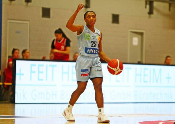 DBBL Pokal.-Viertelfinale, 03.01.2026, Sporthalle West in Dillingen (Saarland), Saarlouis Royals vs. Herner TC (67:54) emspor v.l.n.r. Martha Ann Burse (Saarlouis)