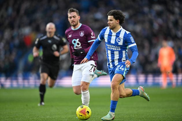 Brighton and Hove Albion v Burnley, Premier League Brighton And Hove Albion defender Ferdi Kadioglu (24) and Burnley forward Jacob Bruun Larsen (7) during the Premier League match between Brighton and Hove Albion and Burnley at the American Express Stadium, Brighton and Hove, UK on 3 January 2026. Brighton and Hove American Express Stadium East Sussex UK Editorial use only DataCo restrictions apply See www.football-dataco.com , Copyright: xPaulxBockingx PSI-23518-0034