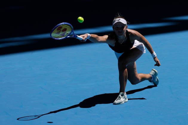 TENNIS UNITED CUP PERTH, Katie Swan of Great Britain in action against Naomi Osaka of Japan during the United Cup day three match between the Great Britain and Japan at RAC Arena in Perth, Sunday, January 4, 2026. ( NO ARCHIVING, EDITORIAL USE ONLY PERTH WESTERN AUSTRALIA AUSTRALIA  Copyright: xRICHARDxWAINWRIGHTx 20260104124417834870