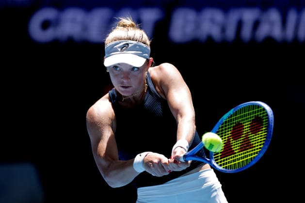 TENNIS UNITED CUP PERTH, Katie Swan of Great Britain in action against Naomi Osaka of Japan during the United Cup day three match between the Great Britain and Japan at RAC Arena in Perth, Sunday, January 4, 2026. ( NO ARCHIVING, EDITORIAL USE ONLY PERTH WESTERN AUSTRALIA AUSTRALIA  Copyright: xRICHARDxWAINWRIGHTx 20260104184066801915