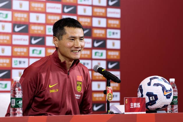 ZHAOQING, CHINA - JANUARY 04: Shao Jiayi, new head coach of China s men s national football team, attends a press conference, PK, Pressekonferenz on January 4, 2026 in Zhaoqing, Guangdong Province of China.  Copyright: xWuxZhizhaox 111613222051