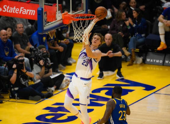 NBA, Basketball Herren, USA Utah Jazz vs Golden State Warriors in San Francisco SAN FRANCISCO, CALIFORNIA - JANUARY 3: Lauri Markkanen of Utah Jazz goes for basket during the NBA game 16 between Utah Jazz and Golden State Warriors in San Francisco at Chase Center on January 3, 2026 in San Francisco, California, United States. Tayfun Coskun Anadolu California United States. Editorial use only. Please get in touch for any other usage.  Copyright: x2026xAnadoluxTayfunxCoskunx