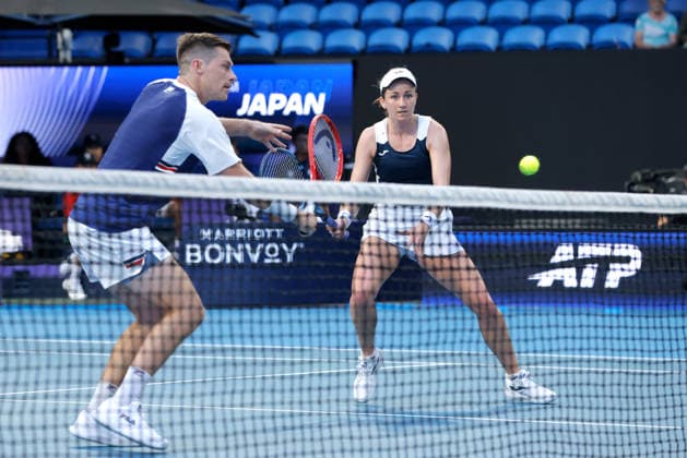 TENNIS UNITED CUP PERTH, Olivia Nicholls and Neal Skupski of Great Britain in action against Nao Hibino and Yasutaka Uchiyama of Japan during the United Cup day three doubles match between Great Britain and Japan at RAC Arena in Perth, Sunday, January 4, 2026. ( NO ARCHIVING, EDITORIAL USE ONLY PERTH WESTERN AUSTRALIA AUSTRALIA  Copyright: xRICHARDxWAINWRIGHTx 20260104182158490782