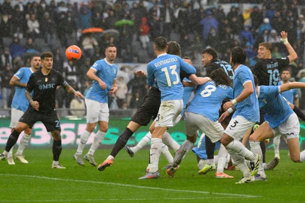 Napoli s Leonardo Spinazzola goal 0-2 during the Serie A Enilive soccer match between SS Lazio and SSC Napoli at the Rome s Olympic stadium, Italy - Sunday, January 04, 2026. - Soccer.  Copyright: xFabrizioxCorradetti LaPressex