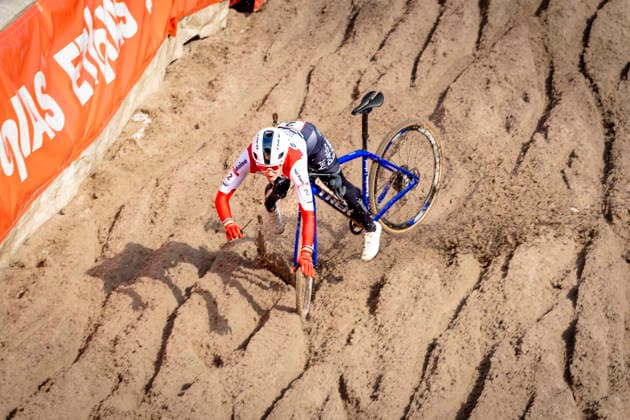 Lucinda Brand - BALOISE GLOWI LIONS during the UCI Cyclo-cross World Cup 2025 in ZONHOVEN, Belgium on 29 december 2025, (photo by Marcel van Dorst EYE4images DeFodi Images) -