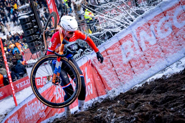 Puck Pieterse - FENIX-DECEUNINCK during the UCI Cyclo-cross World Cup 2025 in ZONHOVEN, Belgium on 29 december 2025, (photo by Marcel van Dorst EYE4images DeFodi Images) -