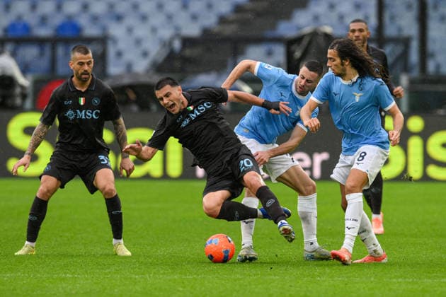 CALCIO - Serie A - SS Lazio vs SSC Napoli Eljif Elmas of SSC Napoli under pressure from Adam Marusic of SS Lazio and Matteo Guendouzi of SS Lazio during the match of 18th day of the Serie A Championship between S.S.Lazio and S.S.C. Napoli at the Olimpico Stadium on Jan 4, 2025 in Rome, Italy. during SS Lazio vs SSC Napoli, Italian soccer Serie A match in Rome, Italy, January 04 2026 Rome Italy  Copyright: xIPAxSport ABACAx