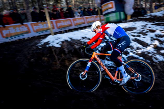 Puck Pieterse - FENIX-DECEUNINCK during the UCI Cyclo-cross World Cup 2025 in ZONHOVEN, Belgium on 29 december 2025, (photo by Marcel van Dorst EYE4images DeFodi Images) -