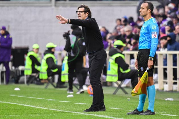 Head Coach Paolo Vanoli (Fiorentina) during ACF Fiorentina vs US Cremonese, Italian soccer Serie A match in Florence, Italy, January 04 2026  Copyright: xFabioxFagiolini IPAxSportx xipa-agency.netx xx IPA_69681986 IPA_Agency_IPA69681986
