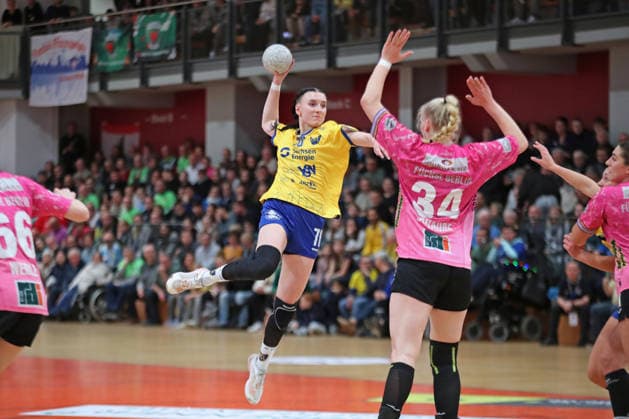 Handball, 2. Alsco HBF: HC Leipzig - Füchse Berlin; 04.01.2026 Lisa Lammich (76, HC Leipzig) wirft. 2. Alsco Handball Bundesliga Frauen, HBF, Saison 2025 2026, 12. Spieltag: HC Leipzig vs. Füchse Berlin am 04.01.2026 in der Sporthalle Brüderstraße Leipzig. Copyright: xBEAUTIFULxSPORTS JanxKaeferx
