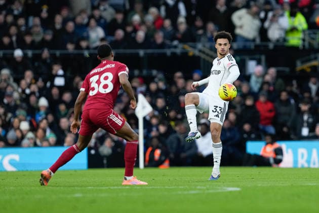 Fulham v Liverpool, Premier League Fulham defender Antonee Robinson (33) during the Premier League match between Fulham and Liverpool at Craven Cottage, London, UK on 4 January 2026. London Craven Cottage Greater London UK Editorial use only DataCo restrictions apply See www.football-dataco.com , Copyright: xStephenxFlynnx PSI-23529-0024