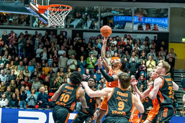 Chemnitz, Deutschland 04. Januar 2026: 1.BBL - 2025 2026 - Niners Chemnitz vs. Rasta Vechta Im Bild: Copyright: xFotostandx xNachtigallx