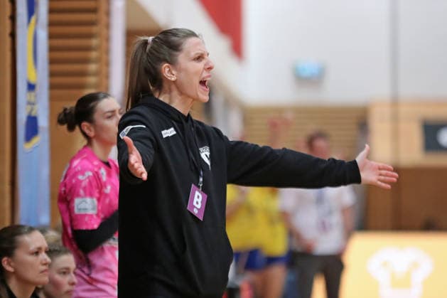 Handball, 2. Alsco HBF: HC Leipzig - Füchse Berlin; 04.01.2026 Trainerin Susann Müller (Füchse Berlin) emotional. 2. Alsco Handball Bundesliga Frauen, HBF, Saison 2025 2026, 12. Spieltag: HC Leipzig vs. Füchse Berlin am 04.01.2026 in der Sporthalle Brüderstraße Leipzig. Copyright: xBEAUTIFULxSPORTS JanxKaeferx