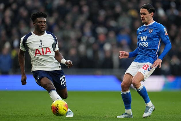Premier League Tottenham Hotspur v Sunderland during the Premier League match Tottenham Hotspur vs Sunderland at Tottenham Hotspur Stadium, London, United Kingdom, 4th January 2026 (Photo by Harvey Murphy News Images) Copyright: xHarveyxMurphy NewsxImagesx