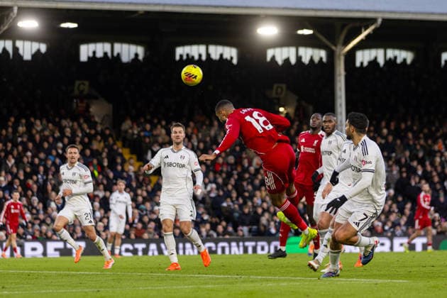 Football - FA Premier League - Fulham FC v Liverpool FC LONDON, ENGLAND - Sunday, January 4, 2026: Liverpool s Cody Gakpo with an attempt on goal during the FA Premier League match between Fulham FC and Liverpool FC at Craven Cottage. (Photo by David Rawcliffe Propaganda) LONDON Craven Cottage GREATER LONDON ENGLAND  Copyright: xDavidxRawcliffex P2026-01-04-Fulham_Liverpool-51