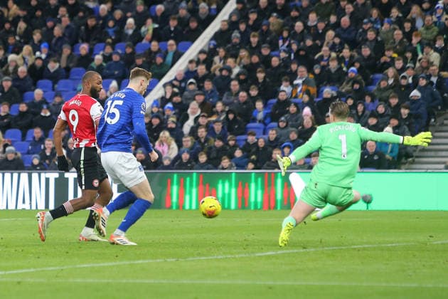 Igor Thiago of Brentford scores their sides third goal Everton v Brentford, Premier League, Football, Hill Dickinson Stadium, Liverpool, UK - 04 Jan 2026Liverpool Hill Dickinson Stadium United Kingdom EDITORIAL USE ONLY No use with unauthorised audio, video, data, fixture lists, club league logos or live services. Online in-match use limited to 120 images, no video emulation. No use in betting, games or single club league player publications. Copyright: xPhilxOldham Shutterstockx 16220528av