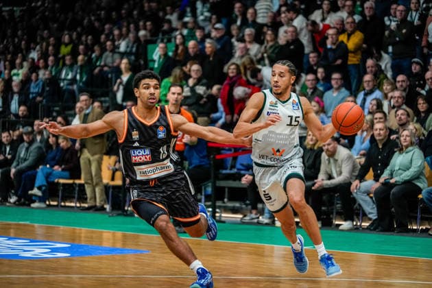 04.01.2026, xdaymx, Basketball easyCredit BBL, Gladiators Trier - Ratiopharm vl. Mark Smith (Ulm) Jordan Roland (Trier) (DFL DFB REGULATIONS PROHIBIT ANY USE OF PHOTOGRAPHS as IMAGE SEQUENCES and or QUASI-VIDEO) Trier