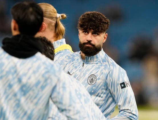 Manchester, England, 4th January 2026. Josko Gvardiol of Manchester City warms up prior to the Manchester City vs Chelsea Premier League match at the Etihad Stadium, Manchester. Picture credit should read: Andrew Yates Sportimage EDITORIAL USE ONLY. No use with unauthorised audio, video, data, fixture lists, club league logos or live services. Online in-match use limited to 120 images, no video emulation. No use in betting, games or single club league player publications. SPI_008_AY_Man_City_Chelsea SPI-4432-0007