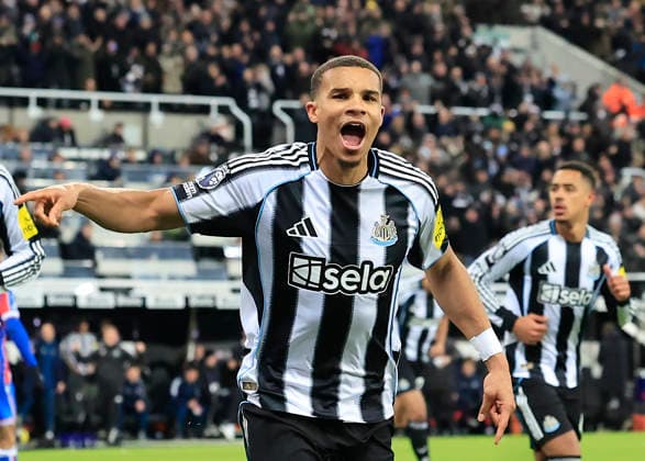 Newcastle United v Crystal Palace Premier League Malick Thiaw of Newcastle United celebrates scoring his teams second goal with team mates during the Premier League match at St. James s Park, Newcastle 04 01 2026 UK Newspapers OUT Copyright: xFredxPalmerx FIL-22748-0141