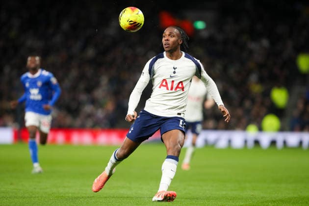 Mathys Tel of Tottenham Hotspur with the ball Tottenham Hotspur v Sunderland AFC, Football, Premier League, Tottenham Hotspur Stadium, London, UK, 04 01 26 EDITORIAL USE ONLY No use with unauthorised audio, video, data, fixture lists (outside the EU), club league logos or live services. Online in-match use limited to 45 images (+15 in extra time). No use to emulate moving images. No use in betting, games or Copyright: xAnthonyxHanc Shutterstockx 16223947af