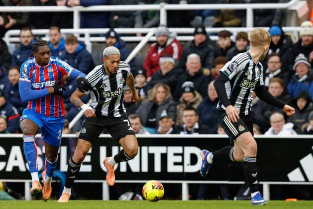 Newcastle United v Crystal Palace, Premier League Joelinton of Newcastle United runs at goal during the Premier League match between Newcastle United and Crystal Palace at St. James s Park, Newcastle, UK on 4 January 2026. Newcastle St. James s Park Tyne and Wear UK Editorial use only DataCo restrictions apply See www.football-dataco.com , Copyright: xCraigxCowanx PSI-23512-0098