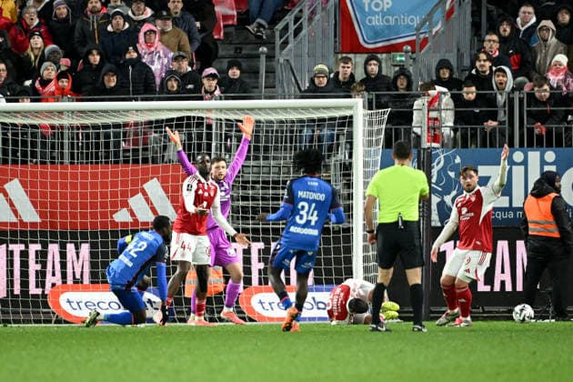 Stade Brestois 29 v AJ Auxerre - Ligue 1 McDonald s 2025 2026 44 Soumaila COULIBALY (sb29) during the Ligue 1 McDonald s match between Brest and Auxerre at Stade Francis Le Ble on January 4, 2026 in Brest, France. Brest France  Copyright: xFEPx 776348246
