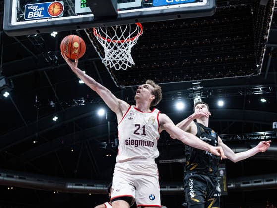 Justus Hollatz (FC Bayern Muenchen, 21) im Dunk Basketball Loewen Braunschweig vs. FC Bayern Muenchen, Basketball, easyCredit Basketball Bundesliga, 14. Spieltag, Saison 2025 2026, 04.01.2026 Basketball Loewen Braunschweig vs. FC Bayern Muenchen, Basketball, easyCredit Basketball Bundesliga, 14. Spieltag, Saison 2025 2026, 04.01.2026 Braunschweig Copyright: xEibner-Pressefoto DamianxKruczynx EP_DKI