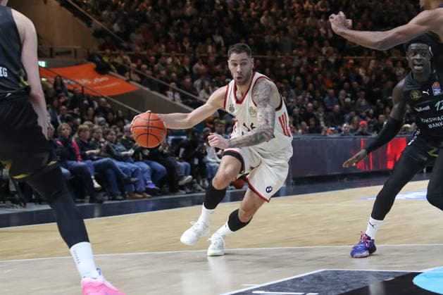 04.01.2026, xgox, Basketball, easyCredit BBL, Basketball Loewen Braunschweig - FC Bayern München emspor, v.l. Stefan Jovic (Bayern, 16) Braunschweig