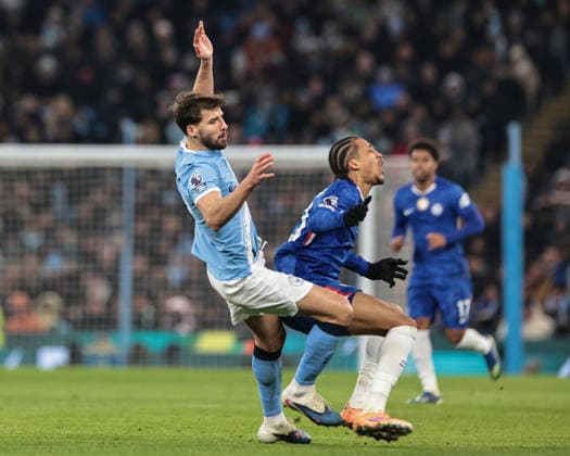 Premier League Manchester City v Chelsea Ruben Dias of Manchester City could Joao Pedro of Chelsea during the Premier League match Manchester City vs Chelsea at Etihad Stadium, Manchester, United Kingdom, 4th January 2026 (Photo by Mark Cosgrove News Images) Manchester Etihad Stadium Manchester United, ManU Kingdom Copyright: xMarkxCosgrove NewsxImagesx