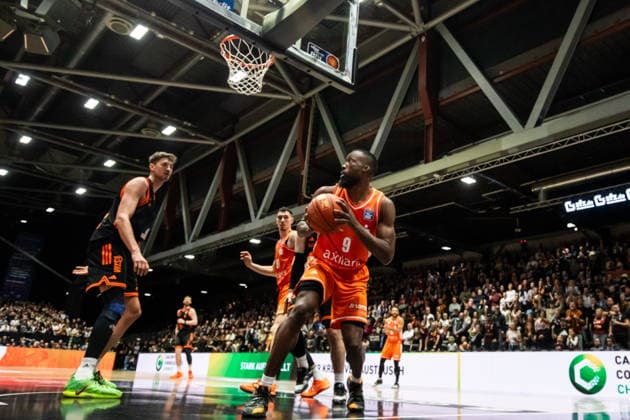 GER, easy-Credit Basketball-Bundesliga, Niners Chemnitz - RASTA Vechta. 04.01.2026, Messe, Chemnitz, GER, easy-Credit Basketball-Bundesliga, Niners Chemnitz - RASTA Vechta. Corey Davis Jr. (Niners Chemnitz, 5) Foto Alexander Trienitz Chemnitz Messe Sachsen Deutschland