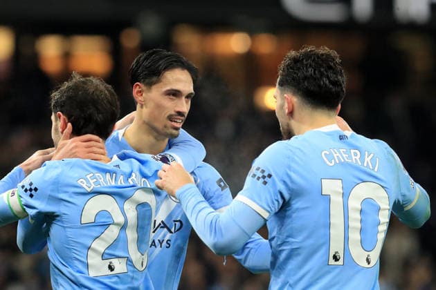 4th January 2026; Etihad Stadium, Manchester, Lancashire, England; Premier League Football, Manchester City versus Chelsea; Tijani Reijnders of Manchester City celebrates with team mate Rayan Cherki after scoring for 1-0 after 42 minutes  DavidxBlunsden