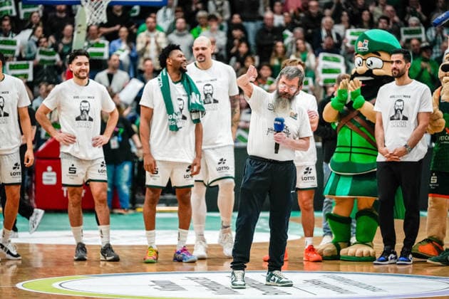 04.01.2026, xdaymx, Basketball easyCredit BBL, Gladiators Trier - Ratiopharm Ulm - Verabschiedung von Vereinslegende Aggy Mock (DFL DFB REGULATIONS PROHIBIT ANY USE OF PHOTOGRAPHS as IMAGE SEQUENCES and or QUASI-VIDEO) Trier