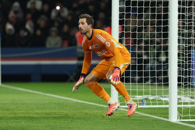 FBL-FRA-LIGUE1-Paris Saint Germain - Paris FC golakeeper Kevin Trapp (Paris FC) during the French L1 football match between Paris Saint Germain (PSG) and Paris FC at Parc des Princes on January 04, 2026 in Paris France Copyright: JoaquimxFerreira