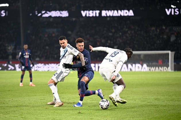 Paris Saint-Germain v Paris FC - Ligue 1 McDonald s 2025 2026 14 Desire DOUE (psg) - 15 Timothee KOLODZIEJCZAK (pfc) during the Ligue 1 McDonald s match between Paris Saint-Germain and Paris FC at Parc des Princes on January 4, 2026 in Paris, France. Paris France  Copyright: xFEPx 776348245