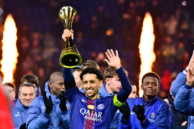 FOOTBALL : PSG vs PFC - Ligue1 - 04 01 2026 Marquinhos ( 5 - PSG ) celebrates with Intercontinental cup during the Ligue 1 match between Paris Saint Germain and Paris Football Club at Parc Des Princes on January 04 , 2026 in Paris, France. ( Photo by Federico Pestelini PsnewZ ) - ParisFrance  Copyright: xFedericoxPestelinix