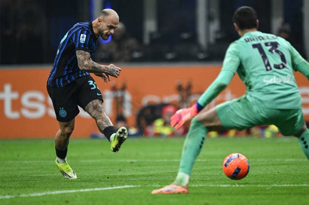 CALCIO - Serie A - Inter - FC Internazionale vs Bologna FC Federico Dimarco of FC Inter in action during the Italian Serie A football match between Inter FC Internazionale and Bologna FC on January 4th 2026 at Giuseppe Meazza San Siro Siro stadium in Milan, Italy Milan Italy  Copyright: xIPAxSport ABACAx