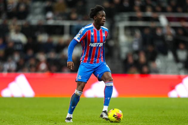 Newcastle United v Crystal Palace, Premier League Romain Esse Of Crystal Palace during the Newcastle United v Crystal Palace Premier League match at St. James Park, Newcastle Upon Tyne, England on 4 January 2026 Credit: Lee Keuneke Every Second Media Editorial use only. All images are copyright Every Second Media Limited. No images may be reproduced without prior permission. All rights reserved. Premier League and Football League images are subject to licensing agreements with Football DataCo Limited. see https: www.football-dataco.com Copyright: xIMAGO EveryxSecondxMediax ESM-1735-0156 LeexKeunekex xEveryxSecondxMediax