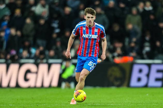 Newcastle United v Crystal Palace, Premier League Justin Devenny Of Crystal Palace during the Newcastle United v Crystal Palace Premier League match at St. James Park, Newcastle Upon Tyne, England on 4 January 2026 Credit: Lee Keuneke Every Second Media Editorial use only. All images are copyright Every Second Media Limited. No images may be reproduced without prior permission. All rights reserved. Premier League and Football League images are subject to licensing agreements with Football DataCo Limited. see https: www.football-dataco.com Copyright: xIMAGO EveryxSecondxMediax ESM-1735-0170 LeexKeunekex xEveryxSecondxMediax