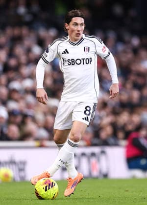 Fulham v Liverpool 04 January 2026, London - Premier League Football - Fulham v Liverpool - Harry Wilson of Fulham - Photo: Jacques Feeney Offside. London UK Copyright: xJacquesxFeeneyx xOffsidexOffside