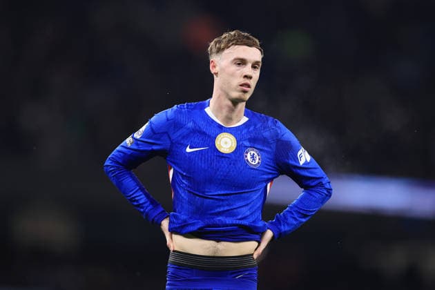 Football - Premier League - Manchester City v Chelsea 4th January 2026 - Premier League - Manchester City v Chelsea - Cole Palmer of Chelsea stands with his shorts down on his hips - Photo: Simon Stacpoole Offside. Manchester UK Copyright: xSimonxStacpoolexOffside
