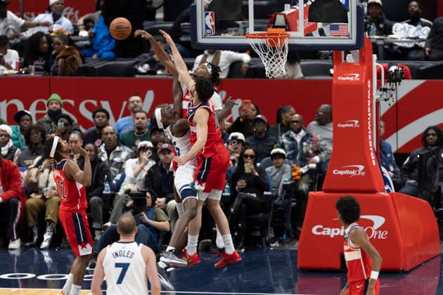 WASHINGTON, DC - JANUARY 04: Washington Wizards guard Bilal Coulibaly (0) blocks a layup attempt from Minnesota Timberwolves forward Leonard Miller (33) during a game between Minnesota Timberwolves and Washington Wizards on January 4, 2026 at the Capital One Arena in Washington, DC. (Photo by Charles Brock Icon Sportswire) NBA, Basketball Herren, USA JAN 04 Minnesota Timberwolves at Washington Wizards EDITORIAL USE ONLY Icon260104035