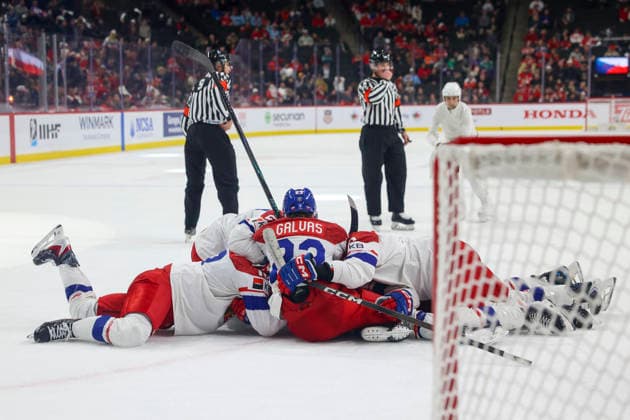 January 4, 2026, St. Paul, Minnesota, United States: Czechia players celebrate together after scoring a goal to take the lead. Canada and Czechia faced off in the Semifinal round of the IIHF World Junior Championship on January 4th. Czechia was victorious 6-4. St. Paul United States - ZUMAt166 20260104_zsp_t166_116 Copyright: xMichaelxTurnerx