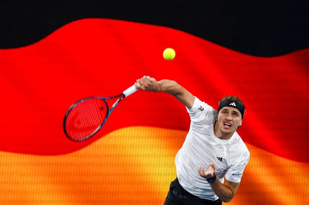 TENNIS UNITED CUP SYDNEY, Alexander Zverev of team Germanywarms up ahead of his Group F singles match against Hubert Hurkacz of team Poland day four of the 2026 United Cup at Ken Rosewall Arena in Sydney, Monday, January 5, 2026. ( NO ARCHIVING, EDITORIAL USE ONLY SYDNEY NEW SOUTH WALES AUSTRALIA  Copyright: xMARKxEVANSx 20260105150793836925