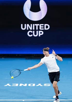 (260105) -- SYDNEY, Jan. 5, 2026 -- Alexander Zverev of Germany hits a return during the men s singles match against Hubert Hurkacz of Poland in the Group F round robin match between Poland and Germany at the 2026 United Cup tennis tournament in Sydney, Australia, Jan. 5, 2026. ) (SP)AUSTRALIA-SYDNEY-TENNIS-UNITED CUP-GER VS POL MaxPing 