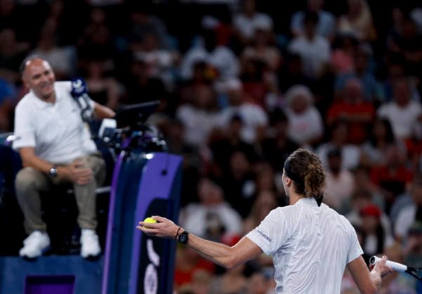 (260105) -- SYDNEY, Jan. 5, 2026 -- Alexander Zverev of Germany communicates with umpire during the men s singles match against Hubert Hurkacz of Poland in the Group F round robin match between Poland and Germany at the 2026 United Cup tennis tournament in Sydney, Australia, Jan. 5, 2026. ) (SP)AUSTRALIA-SYDNEY-TENNIS-UNITED CUP-GER VS POL MaxPing 