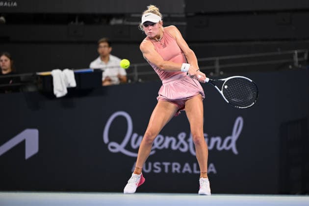 TENNIS BRISBANE INTERNATIONAL, Emerson Jones of Australia in action against Tatjana Maria of Germany during day two of the Brisbane International tennis tournament at Pat Rafter Arena in Brisbane, Monday, January 5, 2026. ( NO ARCHIVING, EDITORIAL USE ONLY BRISBANE QUEENSLAND AUSTRALIA  Copyright: xZAINxMOHAMMEDx 20260105174755195310