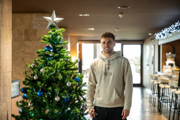Sergio Lopez (SV Darmstadt 1898, 02) nach einem interview, ESP, SV Darmstadt 98, Fussball, 2. Bundesliga, Trainingslager in El Saler, 2. Tag, 05.01.2026. ESP, SV Darmstadt 98, Fussball, 2. Bundesliga, Trainingslager in El Saler, 2. Tag El Saler