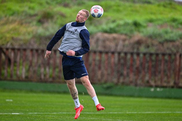 Kai Klefisch (SV Darmstadt 1898, 17) am Ball, ESP, SV Darmstadt 98, Fussball, 2. Bundesliga, Trainingslager in El Saler, 2. Tag, 05.01.2026. ESP, SV Darmstadt 98, Fussball, 2. Bundesliga, Trainingslager in El Saler, 2. Tag El Saler
